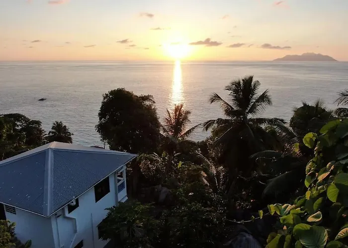 Crystal Seychelles Seaview Upper Floor Apartment