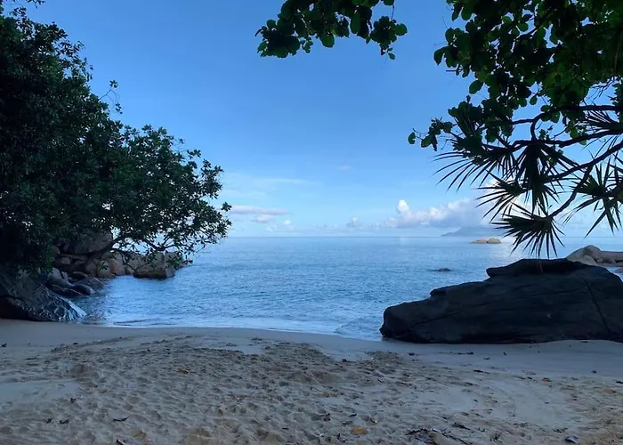Crystal Seychelles Seaview Upper Floor Glacis (Mahe)